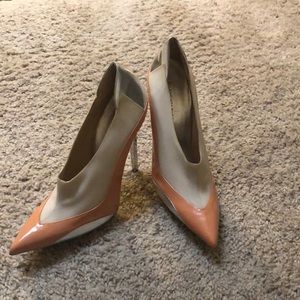 Balenciaga cream heels. Only worn once. 💯 authentic